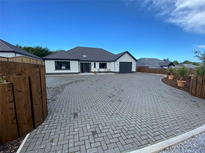 3 Bedroom Bungalow For Sale In Capel Dewi, Carmarthen, Sir Gaerfyrddin, SA32