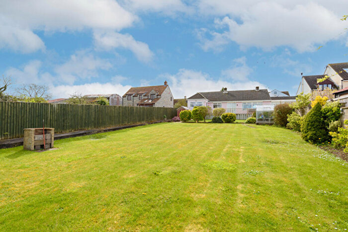 3 Bedroom Bungalow For Sale In Main Street, Walton, BA16