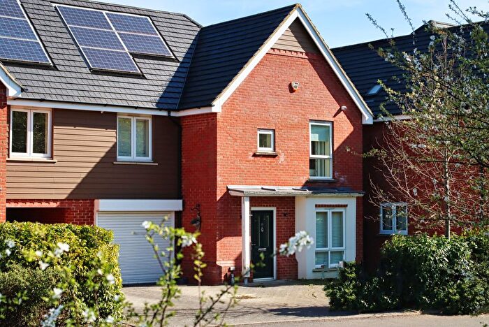 5 Bedroom Semi-Detached House To Rent In Poulter Croft, Middleton, Milton Keynes, MK10