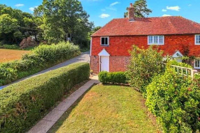 2 Bedroom Cottage To Rent In Spring Lane, Etchingham, TN19