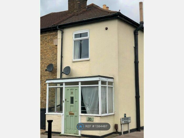 2 Bedroom End Of Terrace House To Rent In Cuthbert Road, Croydon, CR0