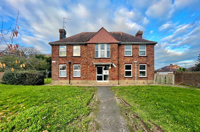 1 Bedroom Flat To Rent In Sompting Road, Lancing, BN15