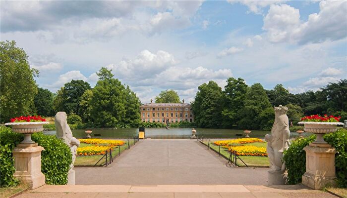 1 Bedroom Flat For Sale In Sandycombe Road, Richmond, TW9