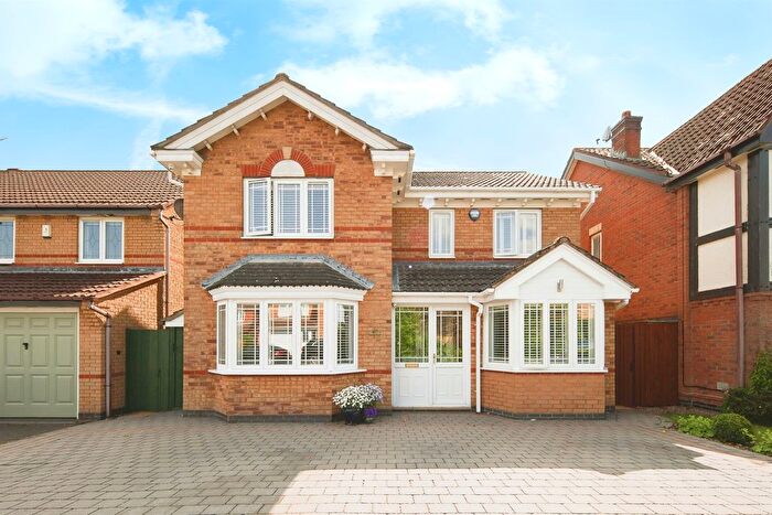 4 Bedroom Detached House For Sale In Greenfield Avenue, Balsall Common, Coventry, CV7