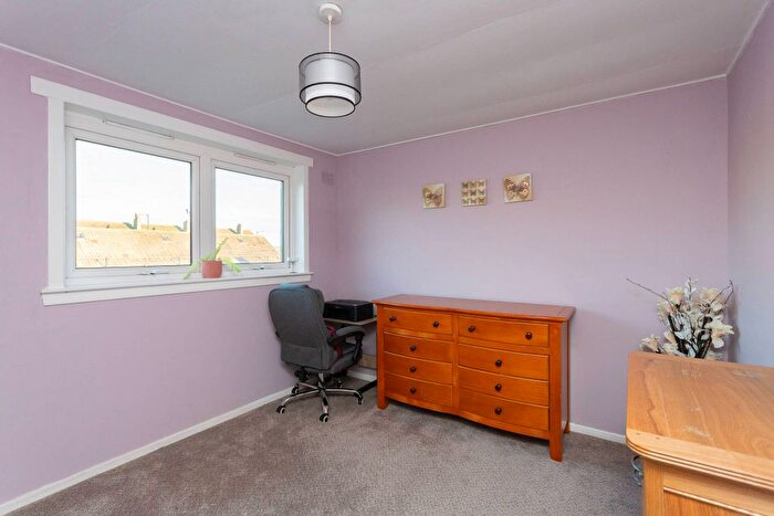 2 Bedroom End Of Terrace House For Sale In Balunie Terrace, Dundee, Angus, DD4