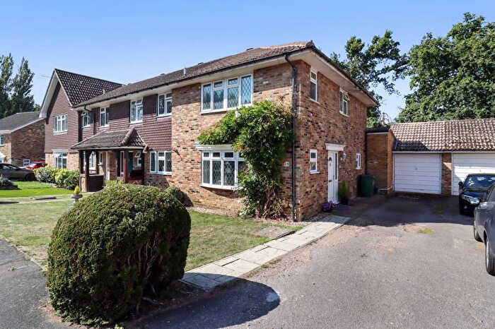 4 Bedroom Property For Sale In Turpins Rise, Windlesham, GU20