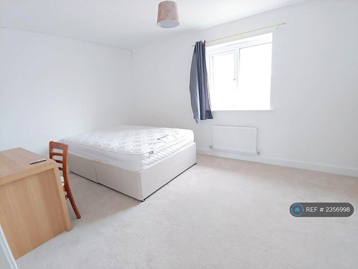 5 Bedroom Semi-Detached House To Rent In Edward Parker Road, Bristol, BS16