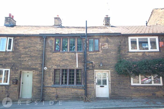 2 Bedroom Terraced House For Sale In Shawlcough Road, Shawclough, Rochdale, OL12