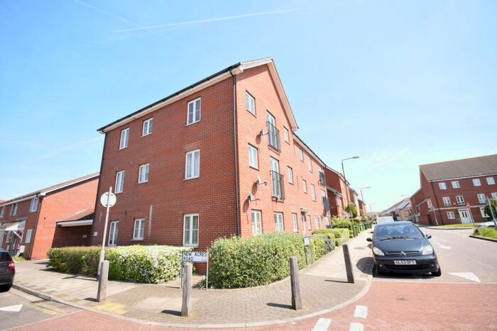 2 Bedroom Flat To Rent In Battery Road, Thamesmead, SE28
