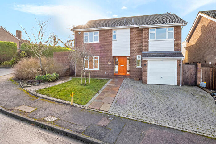 4 Bedroom Detached House To Rent In Montrouge Crescent, Epsom, Surrey, KT17