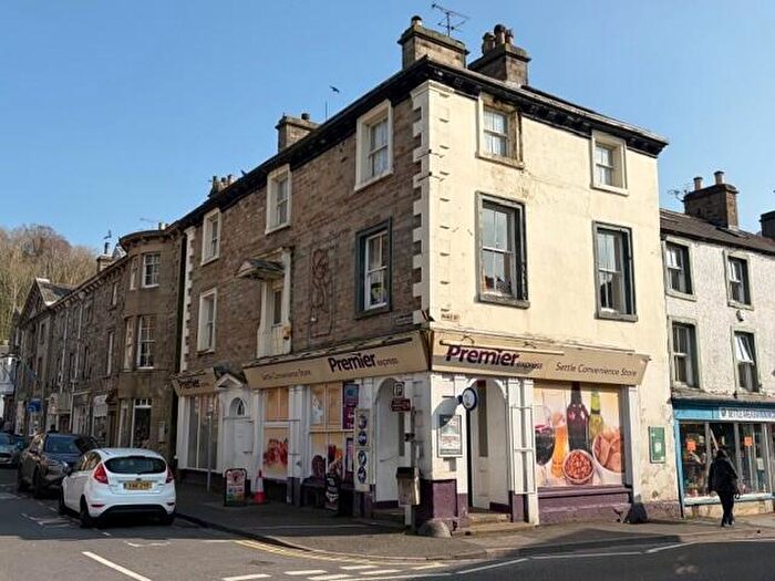3 Bedroom Apartment For Sale In Duke Street, Settle, North Yorkshire, BD24
