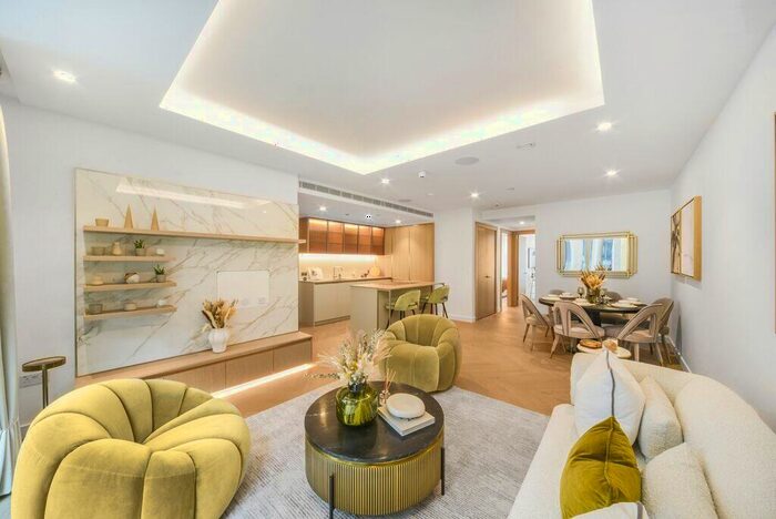 2 Bedroom Apartment For Sale In The Haydon, London, EC3N
