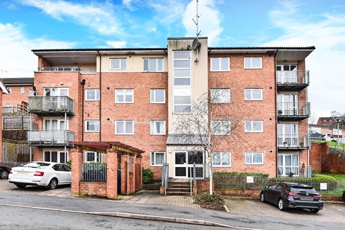2 Bedroom Flat To Rent In St. Hughs Avenue, Buckinghamshire, HP13
