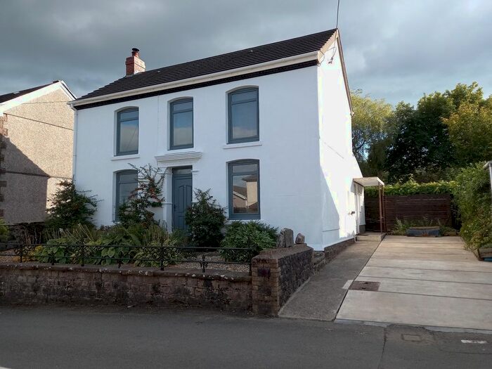2 Bedroom Detached House For Sale In Rhiw Road, Rhiwfawr, Swansea., SA9