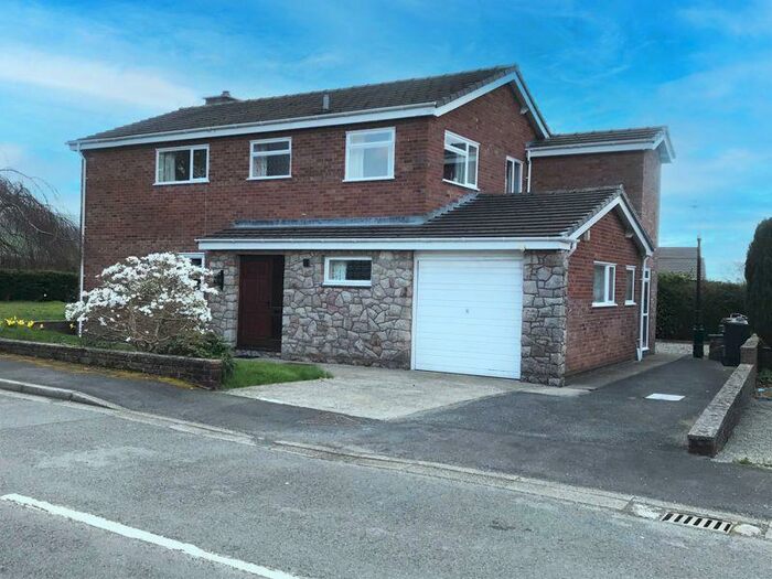 4 Bedroom Detached House For Sale In Pen Y Bryn, Llanrwst, LL26