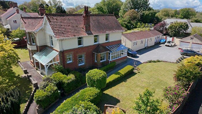 7 Bedroom Detached House For Sale In Lyme Road, Crewkerne - Viewing Advised, TA18
