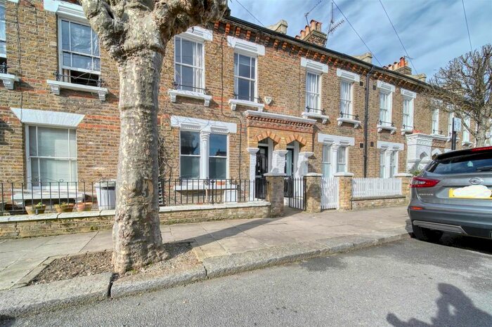 3 Bedroom Cottage To Rent In Oliphant Street, London, W10