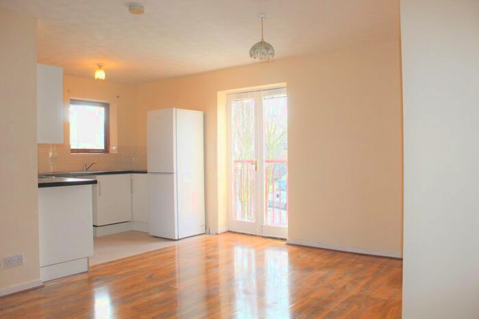 2 Bedroom Flat To Rent In Burywood Court, Hertford Road, Enfield, EN3