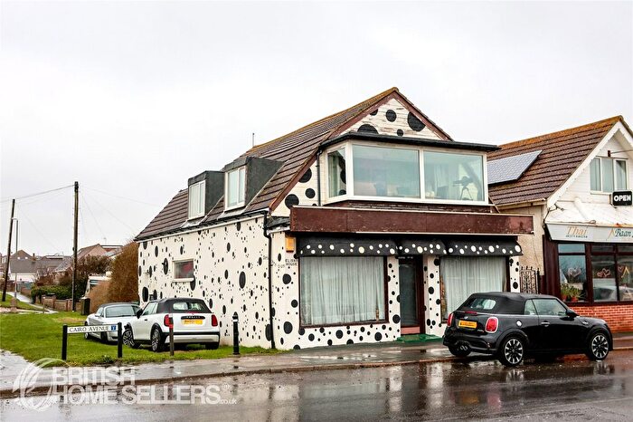 2 Bedroom Flat For Sale In South Coast Road, Peacehaven, East Sussex, BN10