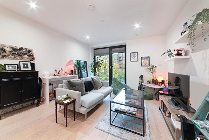 1 Bedroom Apartment For Sale In John Cabot House, Royal Wharf, E16