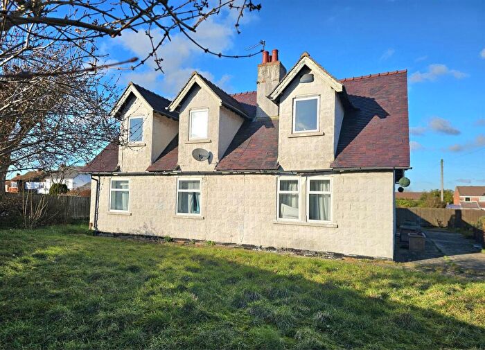 3 Bedroom Detached House For Sale In Ermin Street, Brockworth, Gloucester, GL3