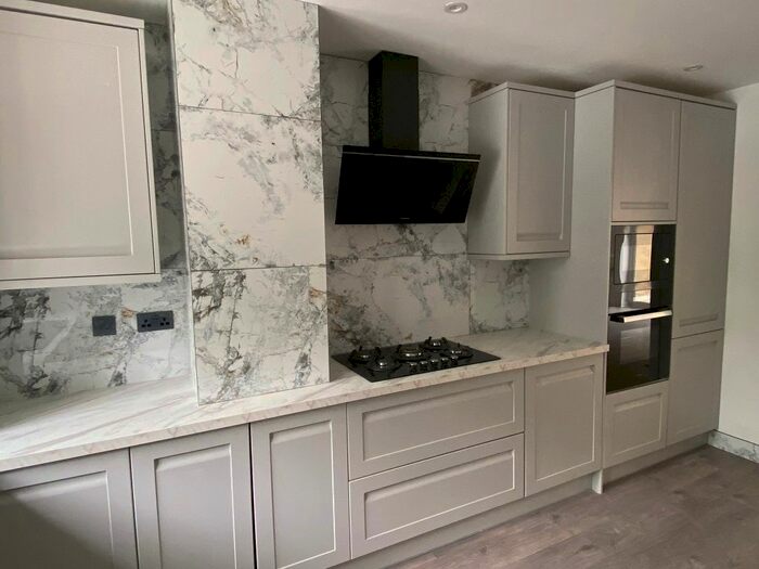 3 Bedroom Semi-Detached House To Rent In High Street, Luton, LU4