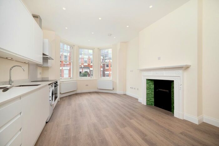 2 Bedroom Flat To Rent In , Milton Road, Highgate, N6