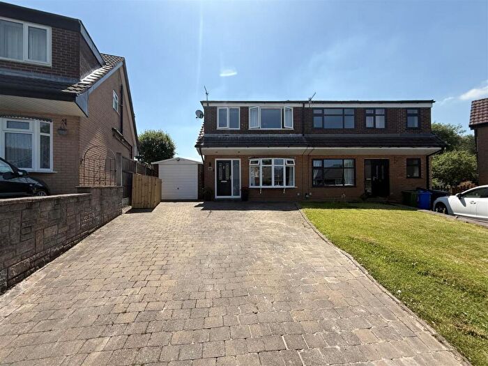 3 Bedroom Semi Detached House For Sale In Quick View, Mossley, OL5