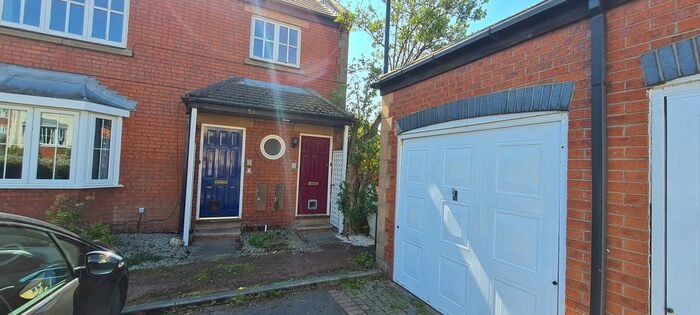 2 Bedroom Maisonette To Rent In Rowes Mews, St Peters Basin, Newcastle Upon Tyne, NE6