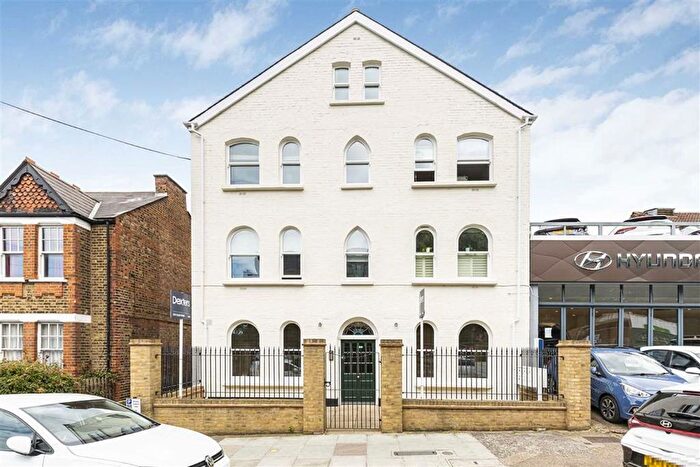 1 Bedroom Flat To Rent In North Road, Kew, TW9