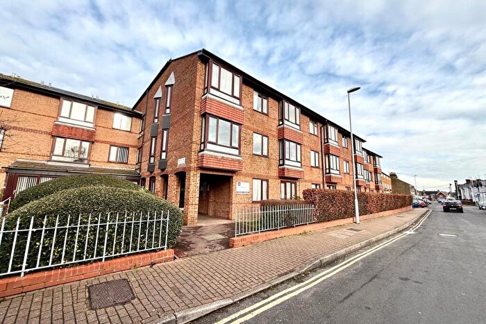 2 Bedroom Retirement Property For Sale In Penrith Court, Broadwater Street East, Worthing, West Sussex, BN14