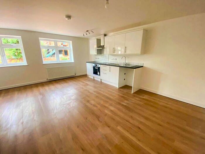 1 Bedroom Flat To Rent In Albany Road, Coventry, Warwickshire, CV5