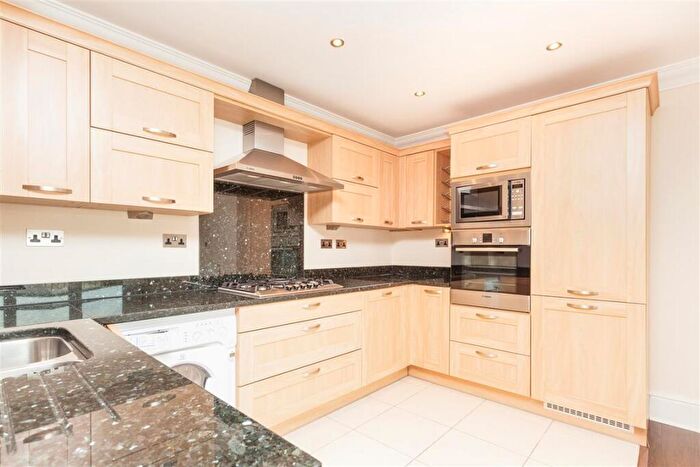 2 Bedroom Apartment To Rent In Sussex Road, Haywards Heath, RH16