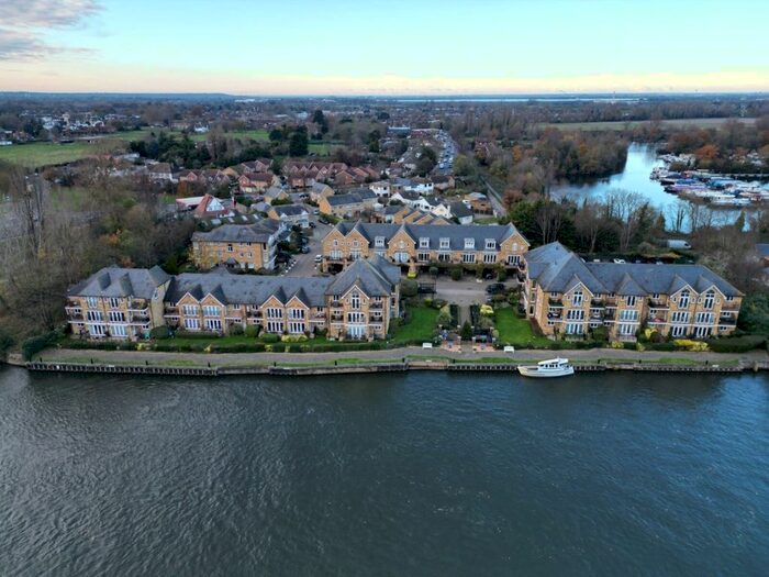 3 Bedroom Semi-Detached House To Rent In Swan Walk, Shepperton, Surrey, TW17