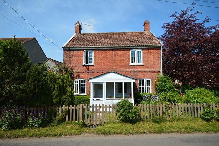 3 Bedroom Detached House For Sale In Bladon Hill, Kingsbury Episcopi, Martock, TA12