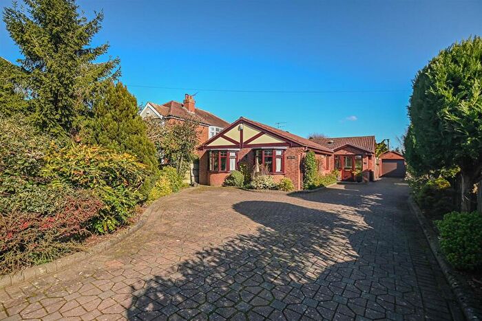 3 Bedroom Detached Bungalow For Sale In Postern Road, Tatenhill, DE13