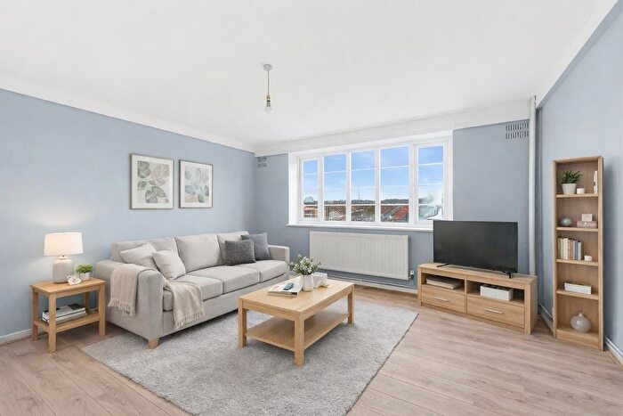 Studio To Rent In London Road, Thornton Heath, CR7