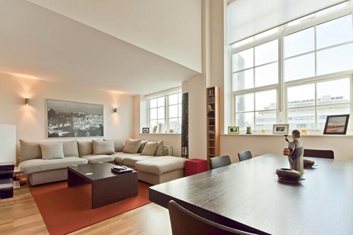2 Bedroom Apartment To Rent In Enfield Road, London, N1