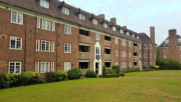 2 Bedroom Flat To Rent In Lyttelton Court, Hampstead Garden Suburb, N2