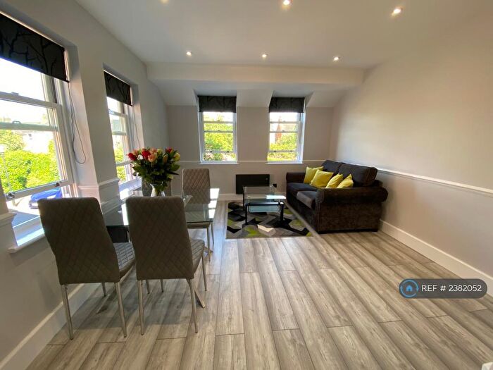 1 Bedroom Flat To Rent In Stable Court, St. Albans, AL1