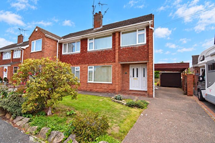 3 Bedroom Semi Detached House For Sale In West Avenue, Ripley, DE5
