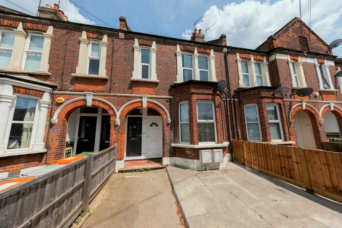 2 Bedroom Flat To Rent In Dames Road, Forest Gate, E7