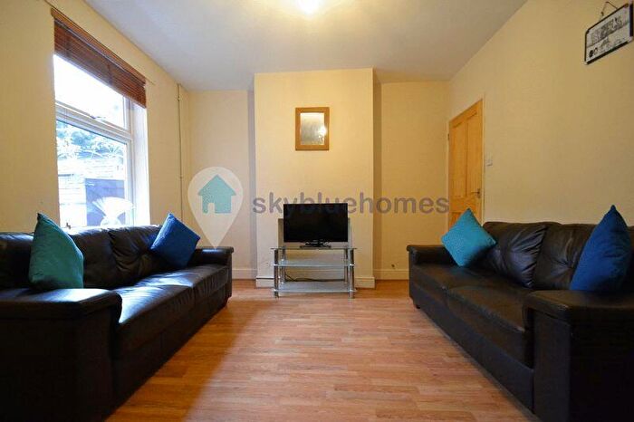 4 Bedroom Terraced House To Rent In Grasmere Street, Leicester, LE2