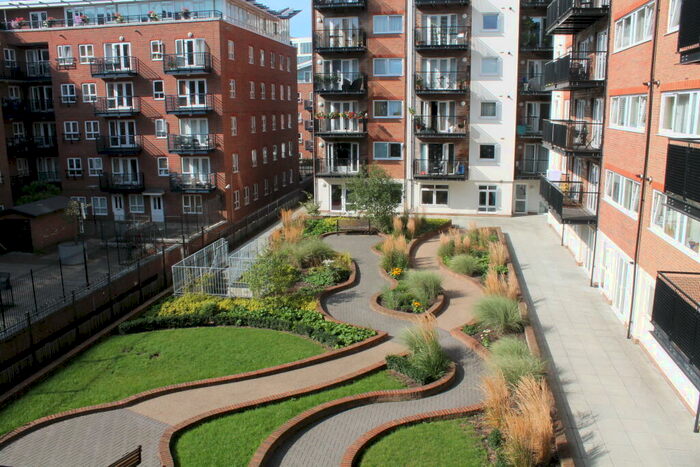 1 Bedroom Flat To Rent In Royal Gallery, KT2