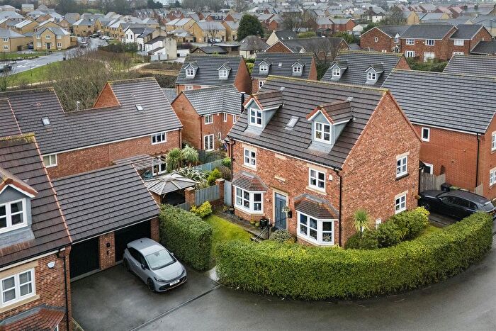 5 Bedroom Detached House For Sale In Links Way, Drighlington, Bradford, BD11