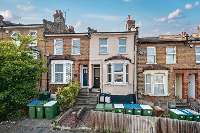 3 Bedroom Terraced House For Sale In Maximfeldt Road, Erith, DA8