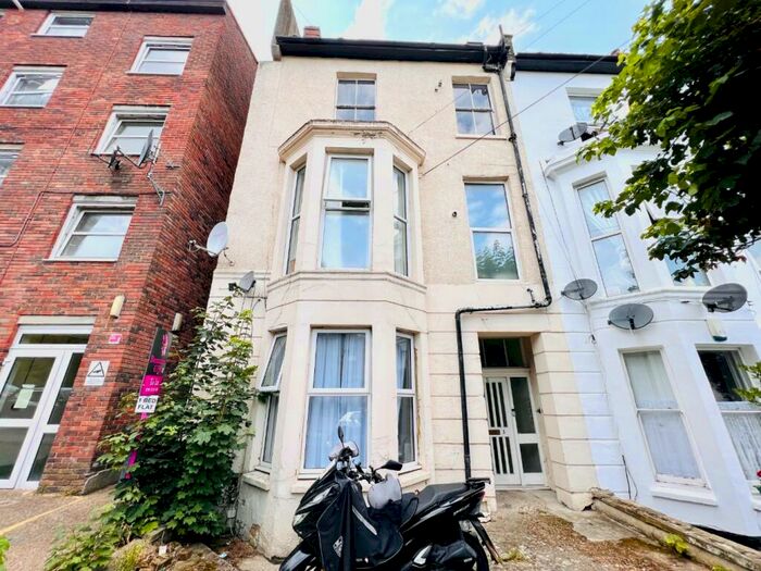 1 Bedroom Flat To Rent In Vicarage Park, Plumstead, London, SE18