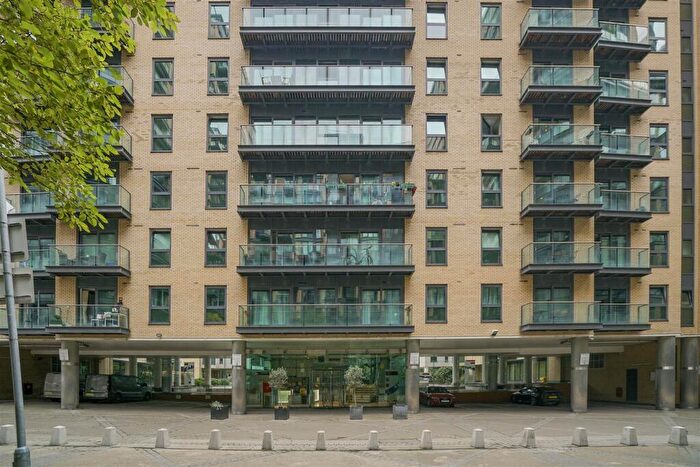 1 Bedroom Apartment To Rent In Millharbour, Canary Wharf, E14