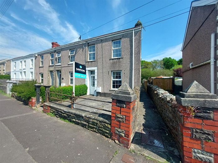 3 Bedroom End Of Terrace House For Sale In Swansea Road, Pontlliw, Swansea, SA4