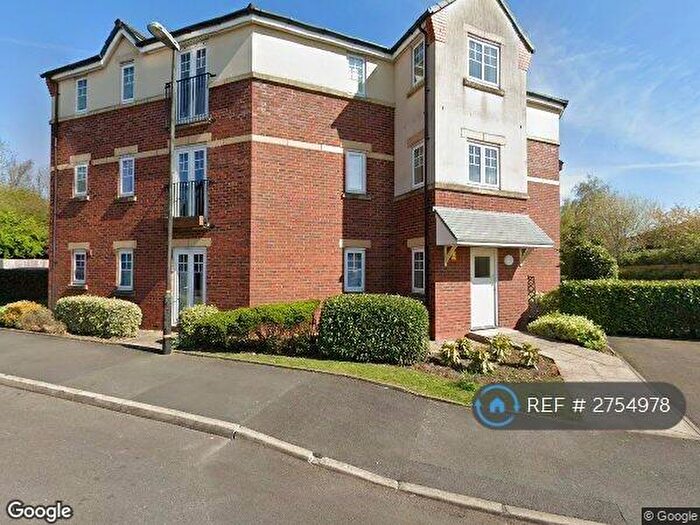 2 Bedroom Flat To Rent In Prestwood Close, Urmston, Manchester, M41